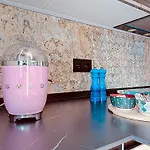 Alhambra Deco Homtels