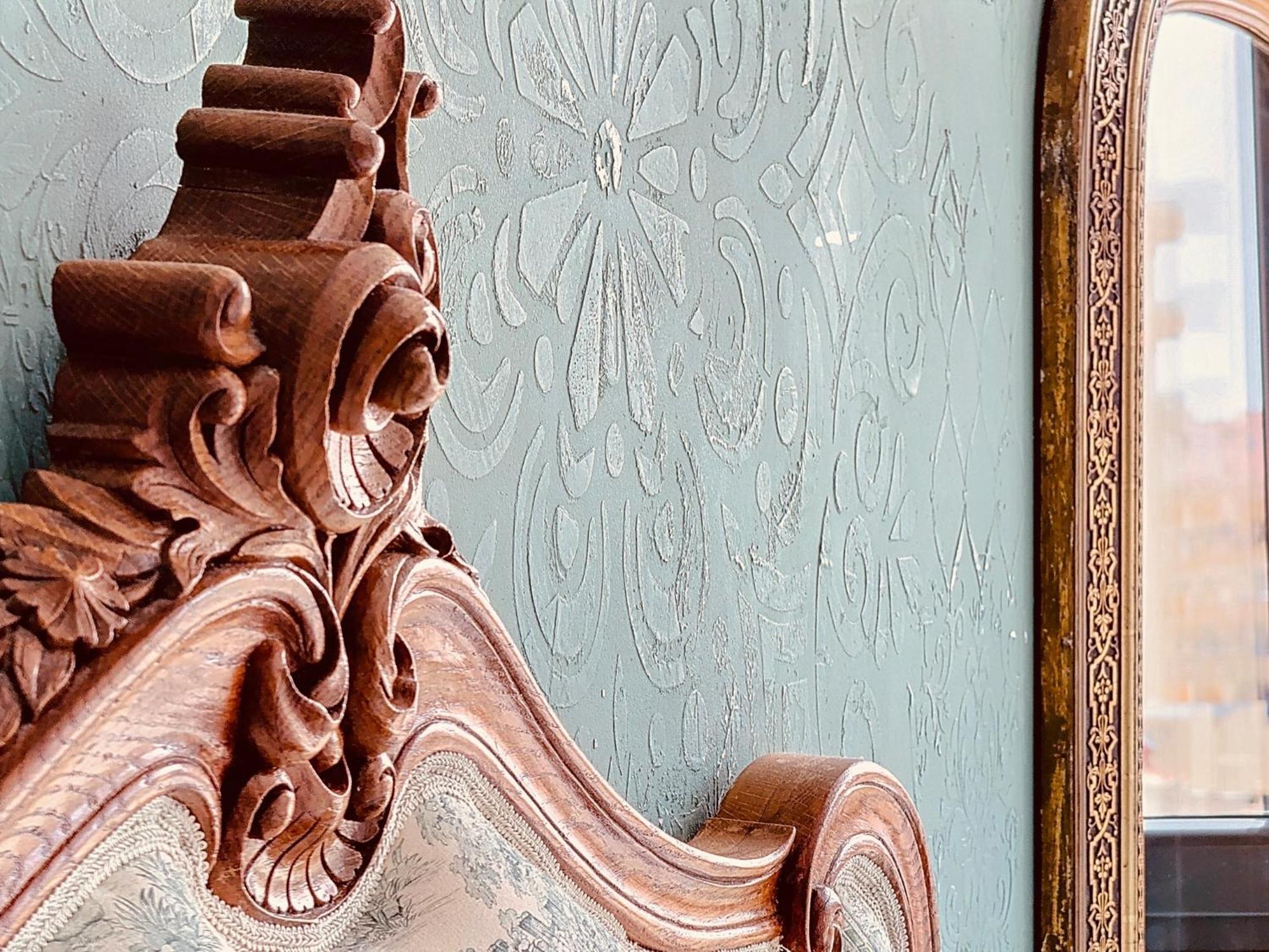 Alhambra Deco Homtels *