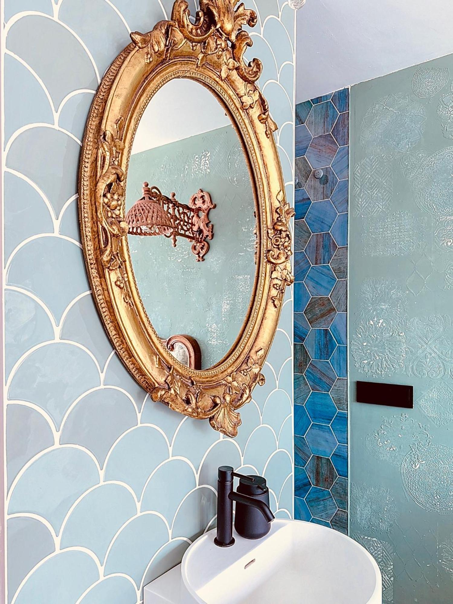 Alhambra Deco Homtels