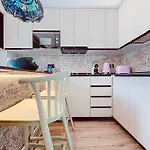 Alhambra Deco Homtels