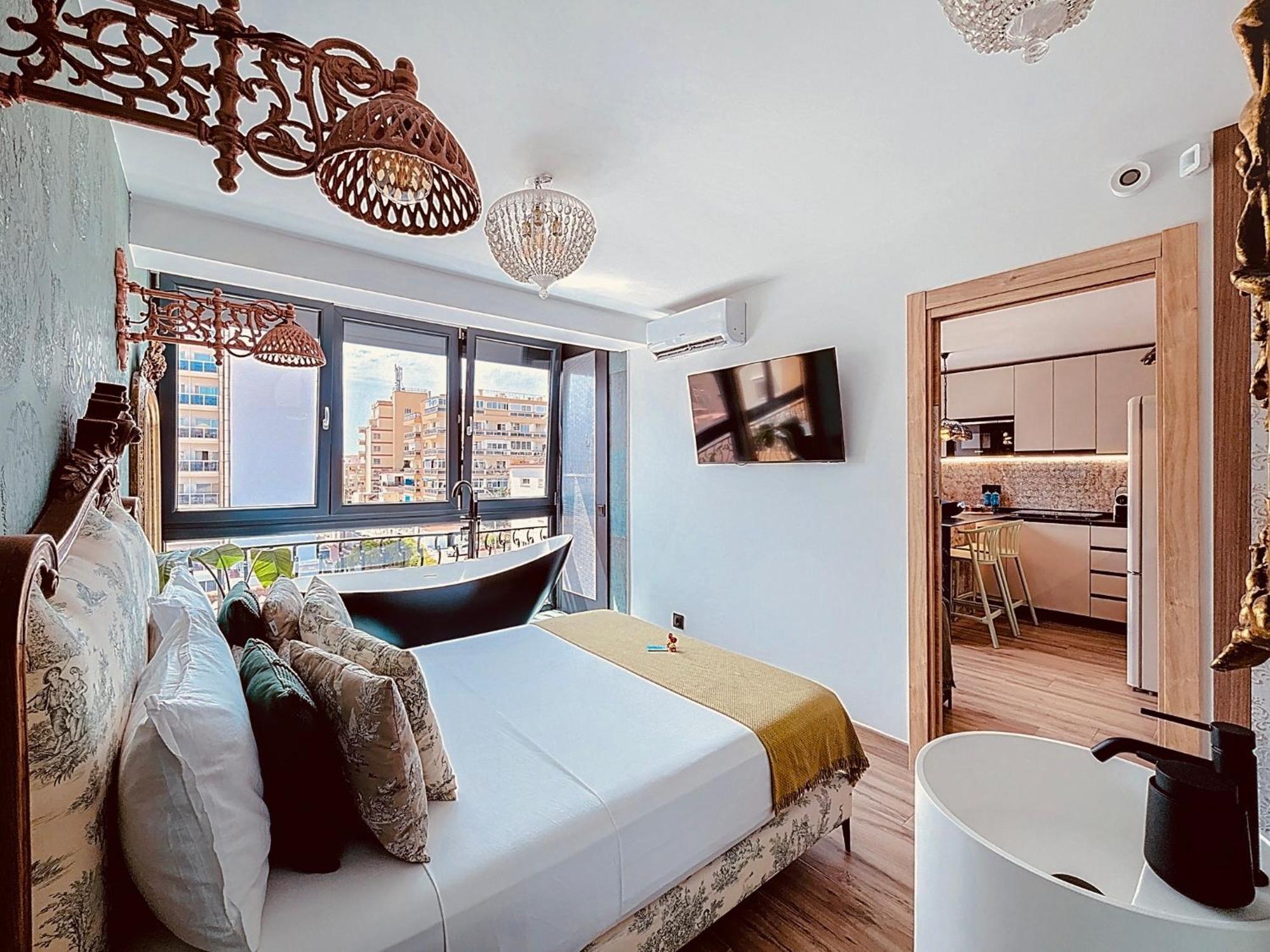 Alhambra Deco Homtels Apartment Torremolinos